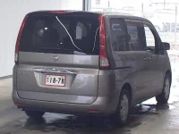 Nissan SERENA лот № 4689 оценка 3.5  с аукциона в Японии 4