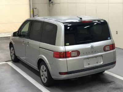 Nissan LAFESTA  с аукциона в Японии