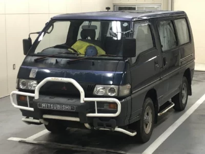Mitsubishi DELICA WAGON