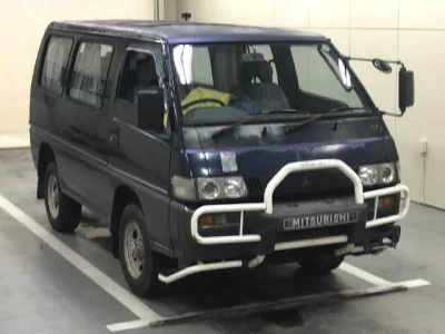 Mitsubishi DELICA WAGON