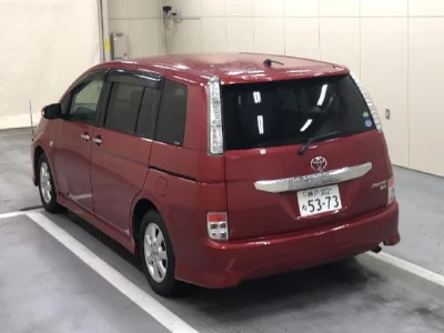 Toyota ISIS