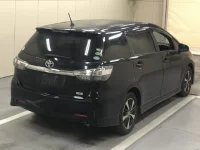 Toyota WISH лот № 3054 оценка 3.5  с аукциона в Японии 3