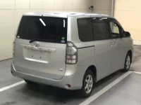 Toyota VOXY лот № 3008 оценка R  с аукциона в Японии 3