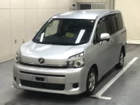 Toyota VOXY лот № 3008 оценка R  с аукциона в Японии 2
