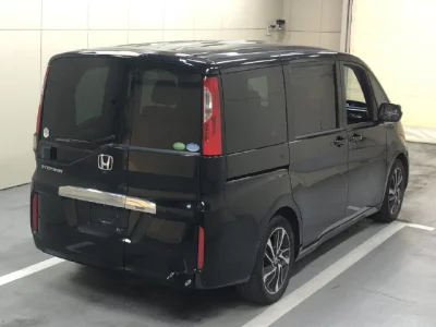Honda STEP WAGON  с аукциона в Японии