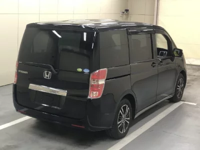 Honda STEP WAGON  с аукциона в Японии