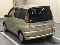 Toyota FUNCARGO лот № 3717 оценка 3.5  с аукциона в Японии 1