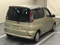 Toyota FUNCARGO лот № 3717 оценка 3.5  с аукциона в Японии 3