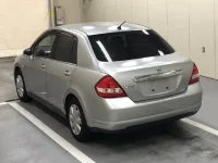 Nissan TIIDA LATIO лот № 4532 оценка R  с аукциона в Японии 1