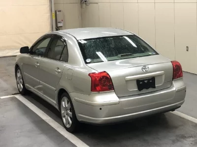 Toyota AVENSIS SEDAN