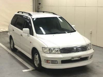 Mitsubishi CHARIOT GRANDIS