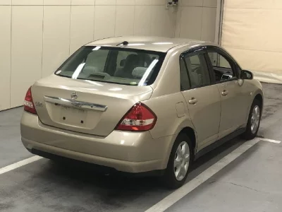 Nissan TIIDA LATIO