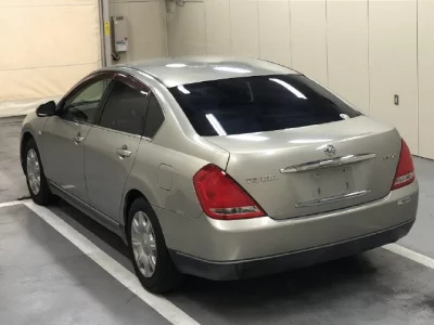 Nissan TEANA
