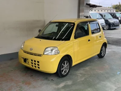 Daihatsu Esse