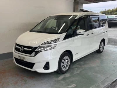 Nissan SERENA  с аукциона в Японии