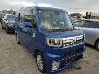 Toyota PIXIS MEGA