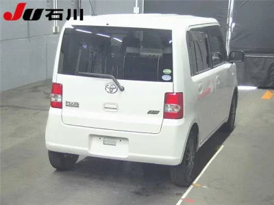Toyota Pixis Space