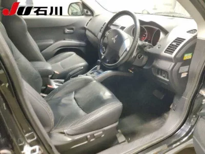 Mitsubishi OUTLANDER  с аукциона в Японии