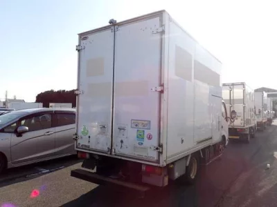 Toyota DYNA  с аукциона в Японии