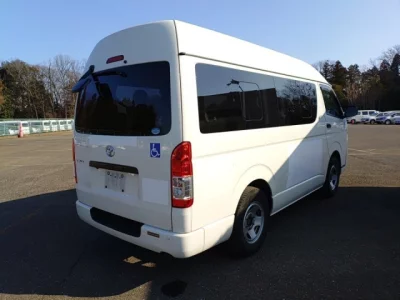 Toyota HiAce Van