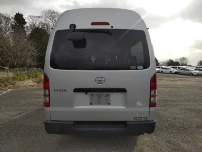 Toyota HIACE VAN  с аукциона в Японии