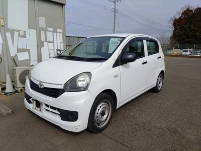 Toyota PIXIS EPOCH  с аукциона в Японии