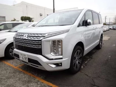 Mitsubishi DELICA D5