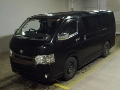 Toyota HiAce Van