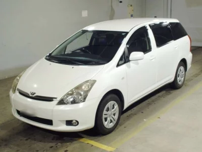 Toyota WISH  с аукциона в Японии