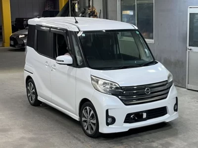 Nissan DAYZ ROOX  с аукциона в Японии