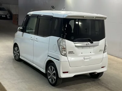 Nissan DAYZ ROOX  с аукциона в Японии