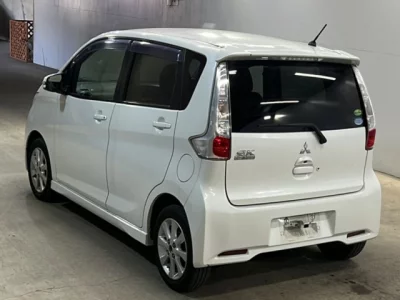 Mitsubishi EK CUSTOM