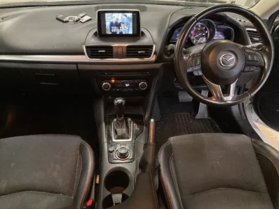 Mazda AXELA  с аукциона в Японии