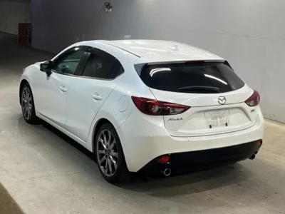 Mazda AXELA  с аукциона в Японии