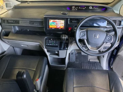 Honda STEP WAGON  с аукциона в Японии