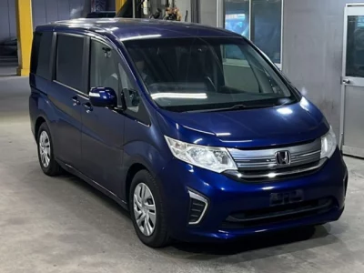 Honda STEP WAGON  с аукциона в Японии