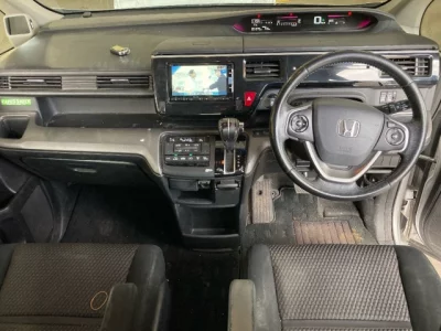 Honda STEP WAGON  с аукциона в Японии