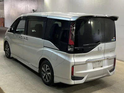 Honda STEP WAGON  с аукциона в Японии