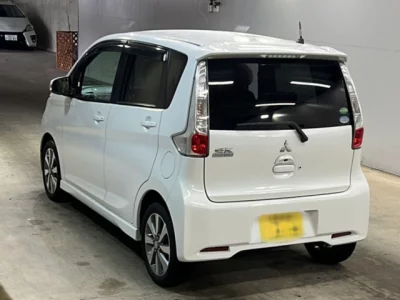 Mitsubishi EK CUSTOM