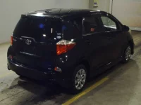 Toyota RACTIS лот № 7122 оценка 3.5  с аукциона в Японии 1