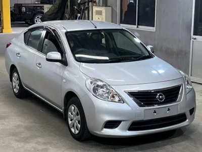 Nissan TIIDA LATIO