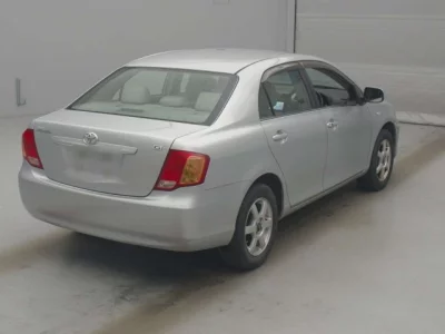 Toyota COROLLA AXIO  с аукциона в Японии