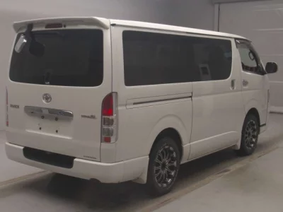 Toyota HiAce Van