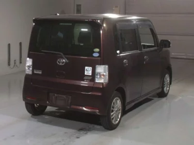 Toyota PIXIS SPACE
