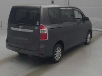 Toyota NOAH лот № 70085 оценка R  с аукциона в Японии 1