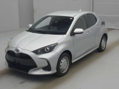 Toyota YARIS  с аукциона в Японии