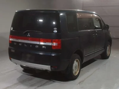 Mitsubishi DELICA D5  с аукциона в Японии