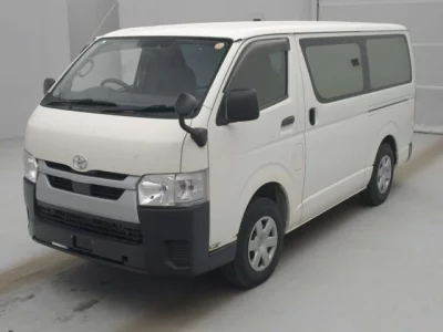 Toyota HIACE VAN  с аукциона в Японии