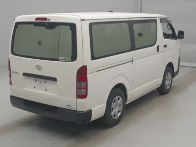 Toyota HIACE VAN  с аукциона в Японии