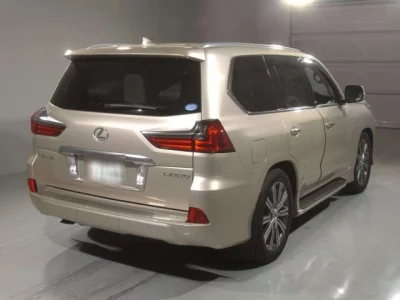 Lexus LX